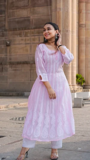 Noorani Gulab Kurta Set